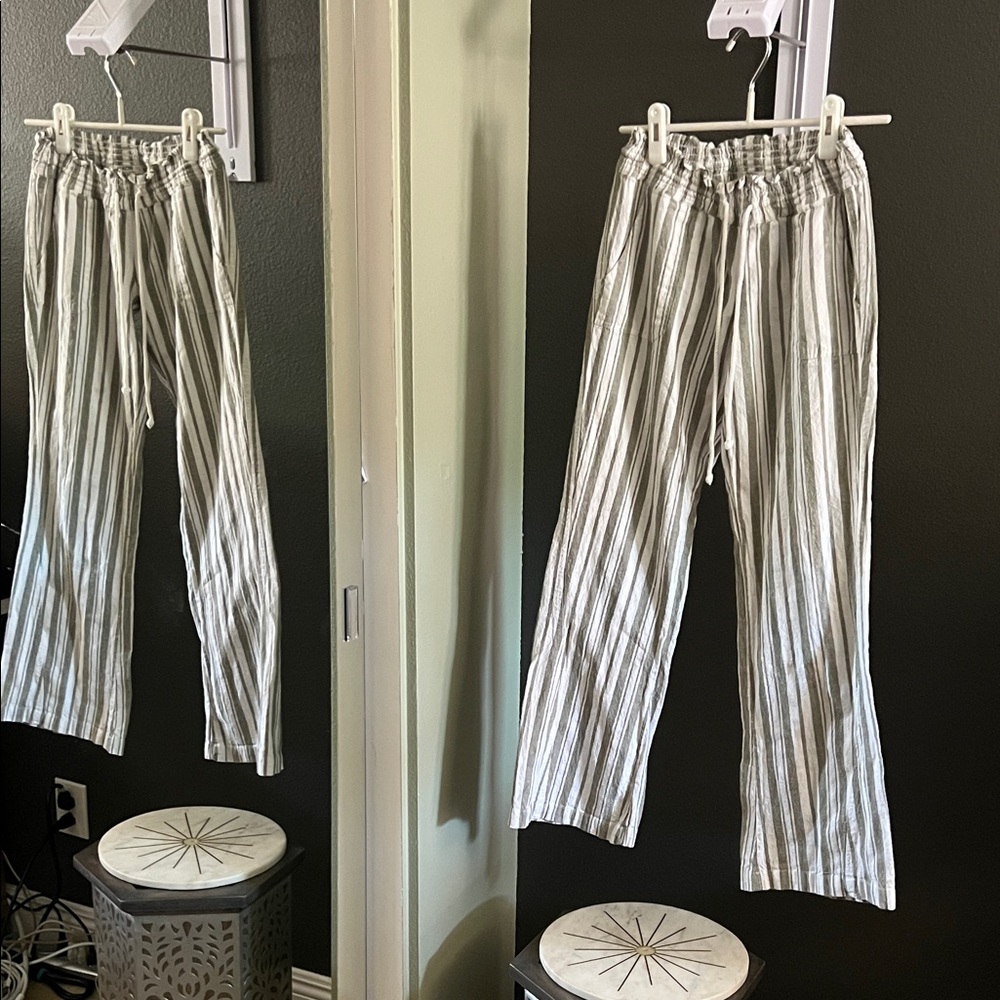 🔥 1 hour sale. Roxy Striped Drawstring Linen-Blend Pants in White and Light Gray